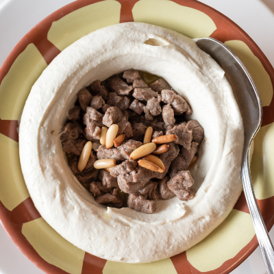 Hummus with beef