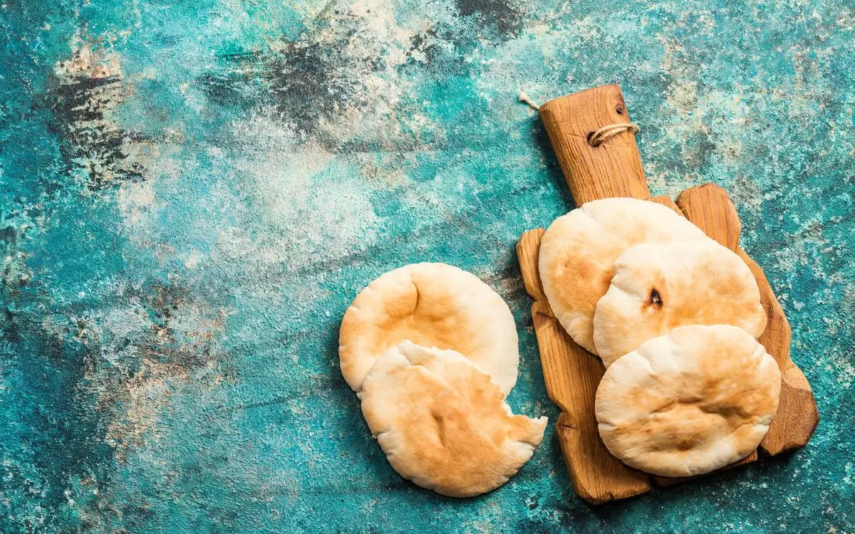 Traditional Mediterranean pita bread served at Aladdin Montrose.